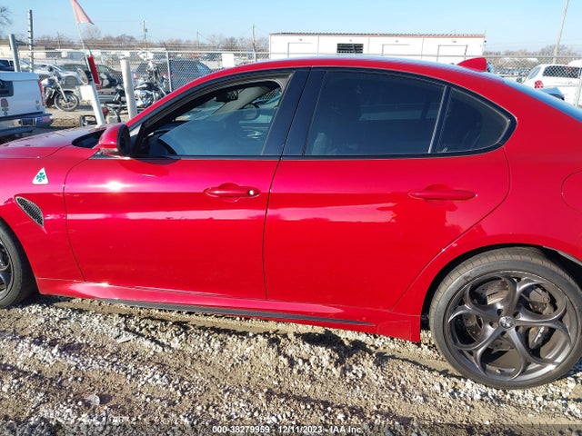 ZARFAEAV5J7590743 Alfa Romeo Giulia Quadrifoglio Rwd