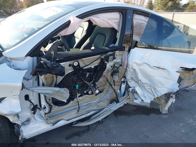 2023 TESLA MODEL Y 7SAYGDEE9PF675726 Photo 5
