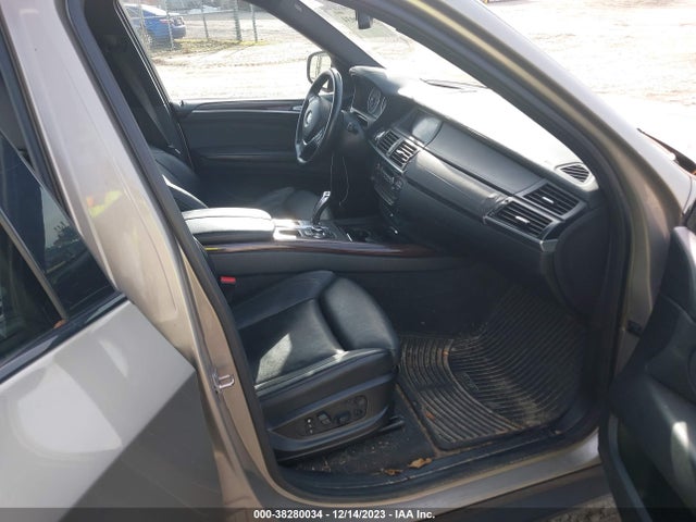 2011 BMW X5 35D VIN: 5UXZW0C54BL370459