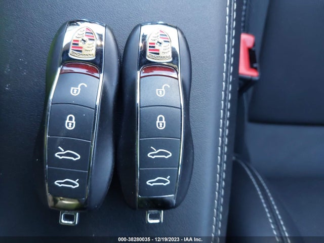 2018 PORSCHE 718 CAYMAN WP0AB2A82JS278483 Photo 10