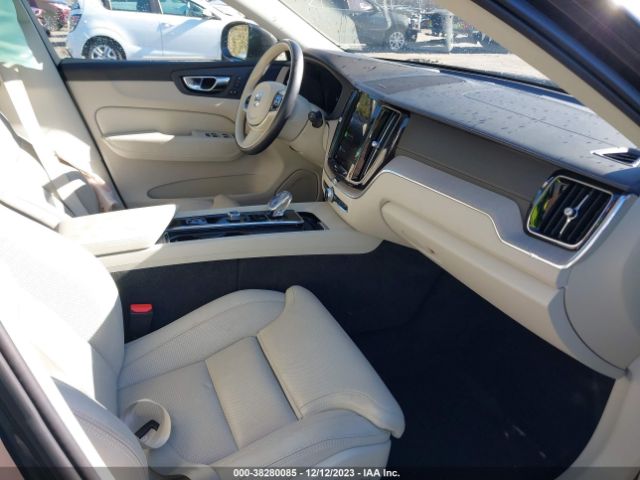 YV4L12DL7N1925089 Volvo Xc60 B5 Inscription