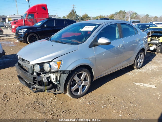 Chevrolet Sonic Ltz Auto 2015 1G1JE5SB2F4184868 Image 2