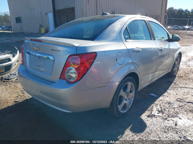 Chevrolet Sonic Ltz Auto 2015 1G1JE5SB2F4184868 Image 4