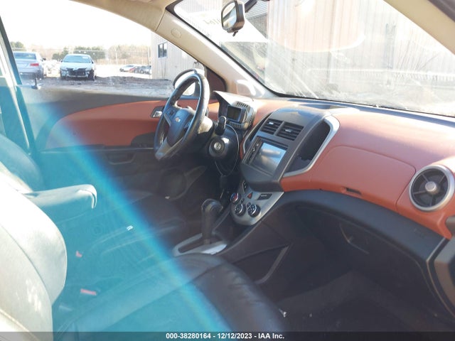 Chevrolet Sonic Ltz Auto 2015 1G1JE5SB2F4184868 Image 5