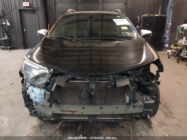 Toyota RAV4 SE 2018 2T3JFREV4JW785907 Image 12