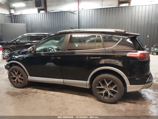 Toyota RAV4 SE 2018 2T3JFREV4JW785907 Image 14