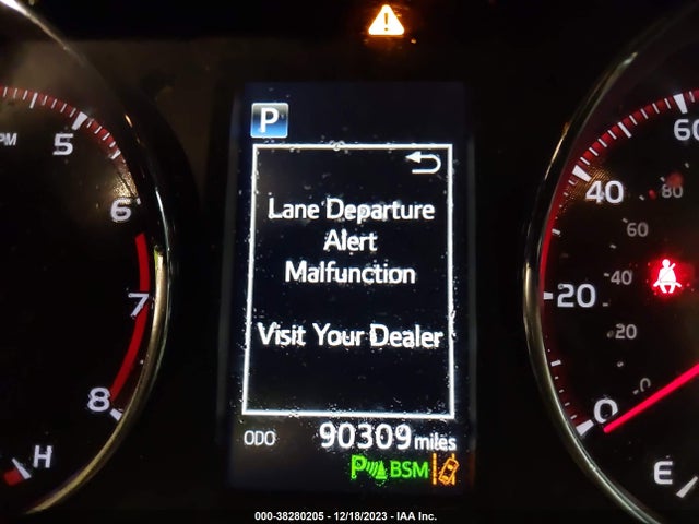 Toyota RAV4 SE 2018 2T3JFREV4JW785907 Image 15