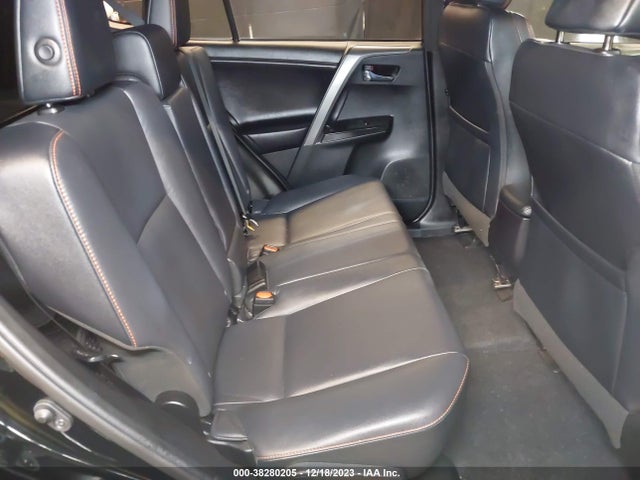 Toyota RAV4 SE 2018 2T3JFREV4JW785907 Image 8