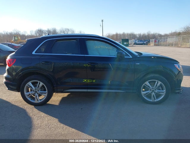 WA1DECF3XN1074012 Audi Q3 S Line Premium