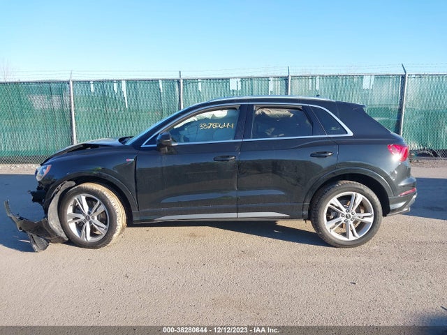 WA1DECF3XN1074012 Audi Q3 S Line Premium