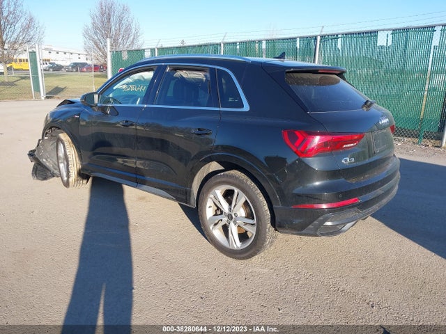 WA1DECF3XN1074012 Audi Q3 S Line Premium