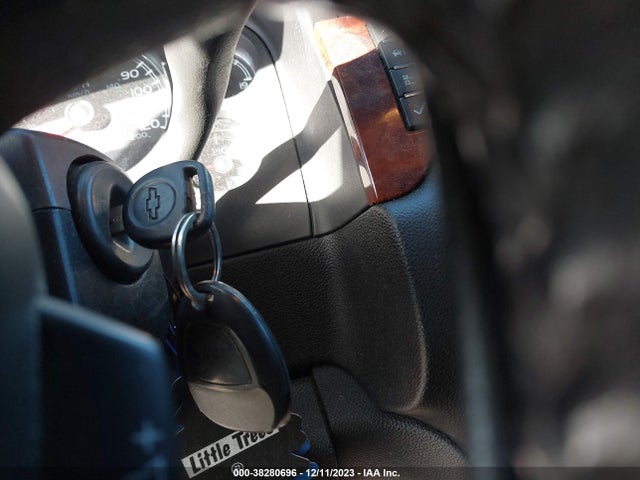2009 CHEVROLET SUBURBAN 1GNFK26349R273475 Photo 10