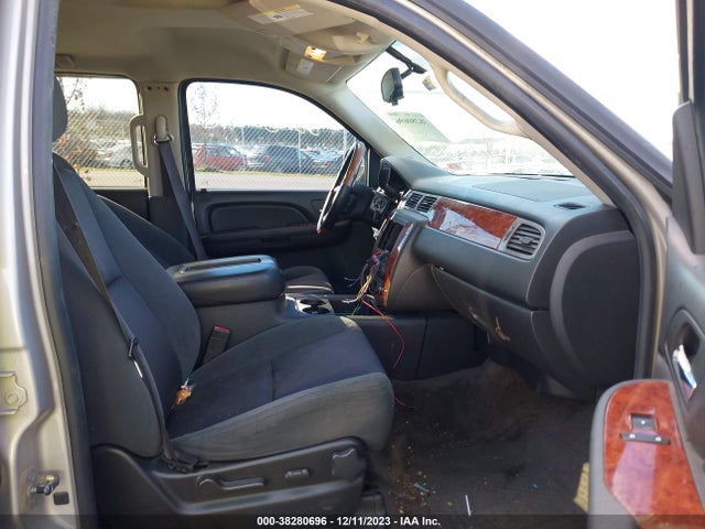 2009 CHEVROLET SUBURBAN 1GNFK26349R273475 Photo 4