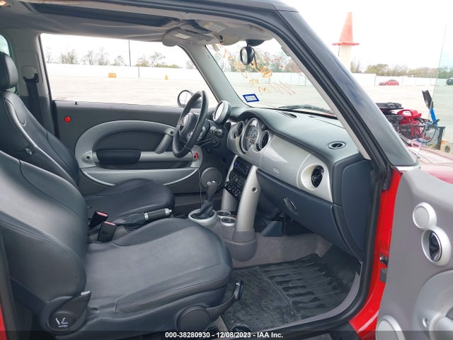 2003 MINI COOPER HARDTOP WMWRC334X3TJ51040 Photo 4