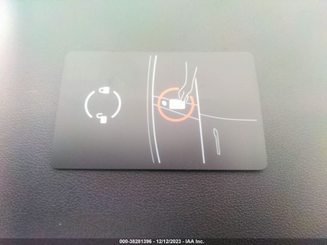 5YJ3E1EB4JF185638 Tesla MODEL 3