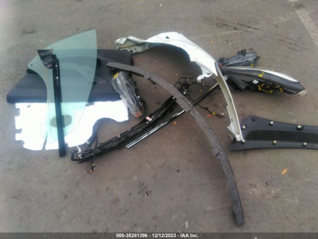 5YJ3E1EB4JF185638 Tesla MODEL 3