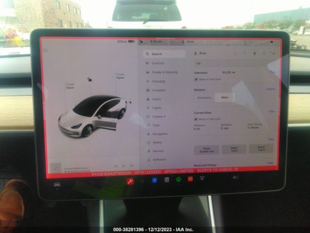 5YJ3E1EB4JF185638 Tesla MODEL 3