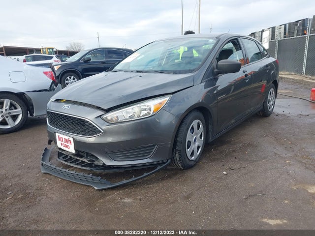Ford FOCUS S 2016 1FADP3E27GL344058 Image 2
