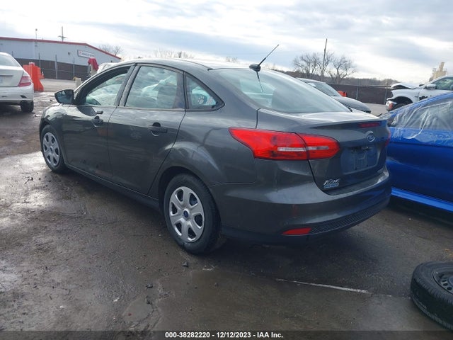 Ford FOCUS S 2016 1FADP3E27GL344058 Image 3