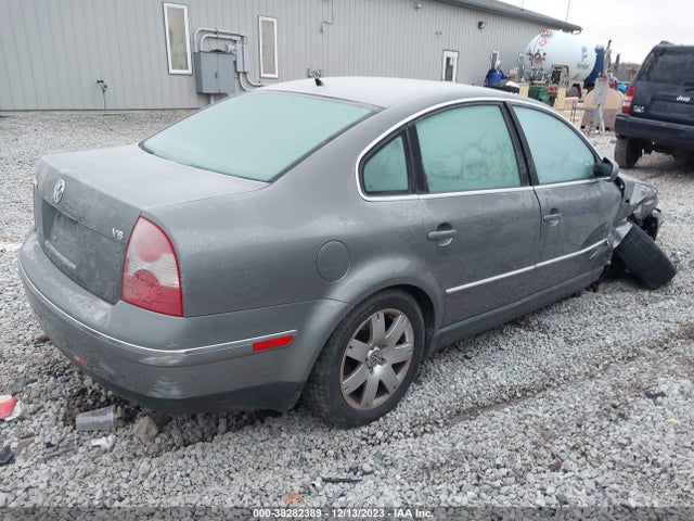2003 VOLKSWAGEN PASSAT GLX VIN: WVWRH63B73P458369