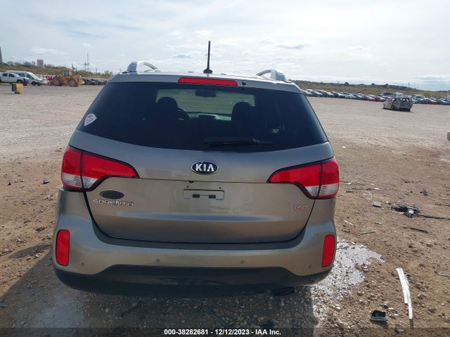 2014 KIA SORENTO LX VIN: 5XYKT4A62EG512094