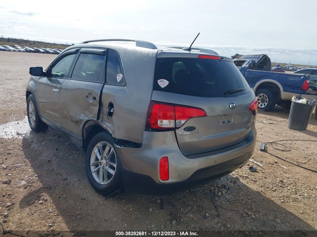 2014 KIA SORENTO LX VIN: 5XYKT4A62EG512094