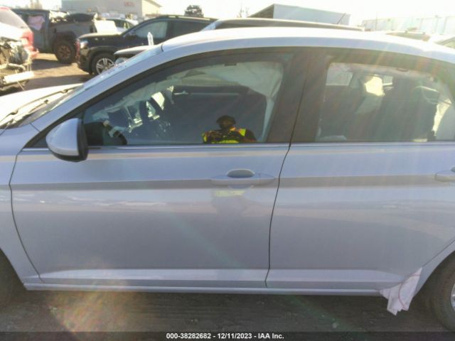 3VWCB7BUXKM140201 Volkswagen Jetta S/se/r-line