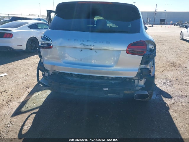 2016 PORSCHE CAYENNE WP1AA2A29GKA09550 Photo 5