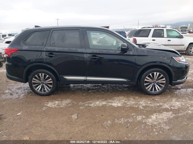 JA4AZ3A35KZ047988 Mitsubishi Outlander Se