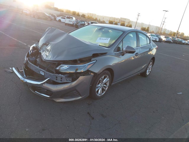 Chevrolet CRUZE LT 2019 1G1BE5SM2K7133658 Image 2