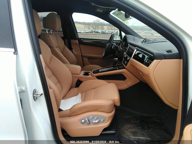 2022 PORSCHE MACAN WP1AG2A56NLB23828 Photo 4