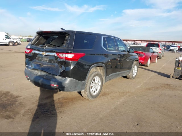Chevrolet Traverse Ls 2018 1GNERFKWXJJ268282 Image 4