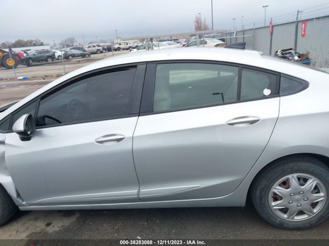 Chevrolet Cruze Ls Auto 2018 1G1BC5SM7J7205135 Image 14