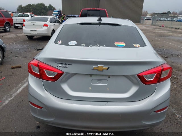 Chevrolet Cruze Ls Auto 2018 1G1BC5SM7J7205135 Image 16