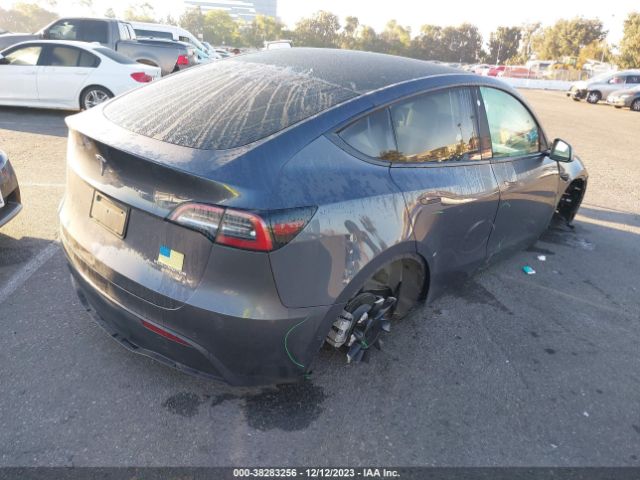 2021 TESLA MODEL Y 5YJYGAEE9MF216171 Photo 3