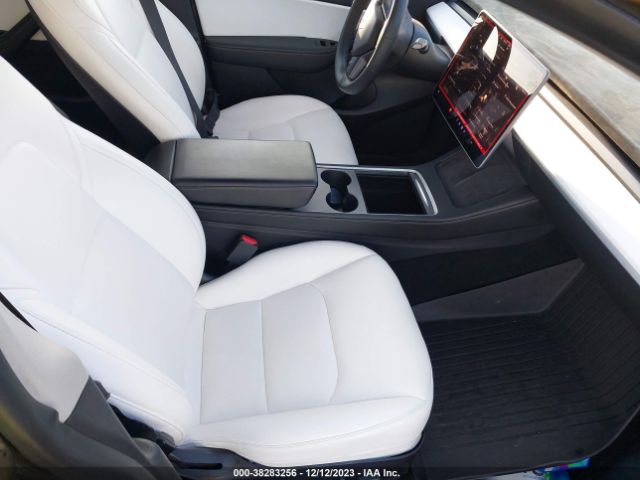 2021 TESLA MODEL Y 5YJYGAEE9MF216171 Photo 4