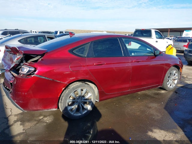 Chrysler 200 S 2015 1C3CCCBG7FN613507 Image 4