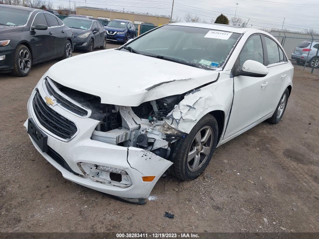 Chevrolet Cruze 1lt Auto 2015 1G1PC5SB1F7290047 Image 2