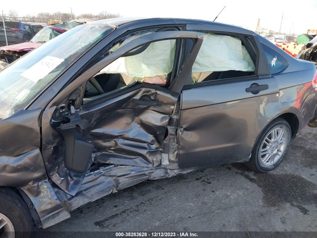 2010 FORD FOCUS SE VIN: 1FAHP3FNXAW189148