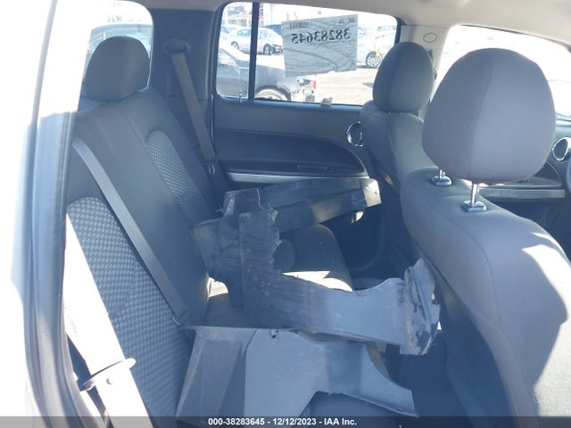 2008 CHEVROLET HHR LT VIN: 3GNDA23DX8S523773