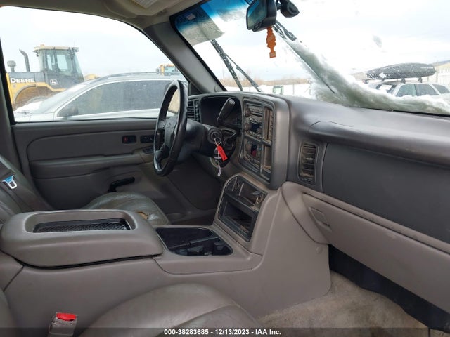 2004 CHEVROLET SUBURBAN 3GNFK16T84G116406 Photo 4