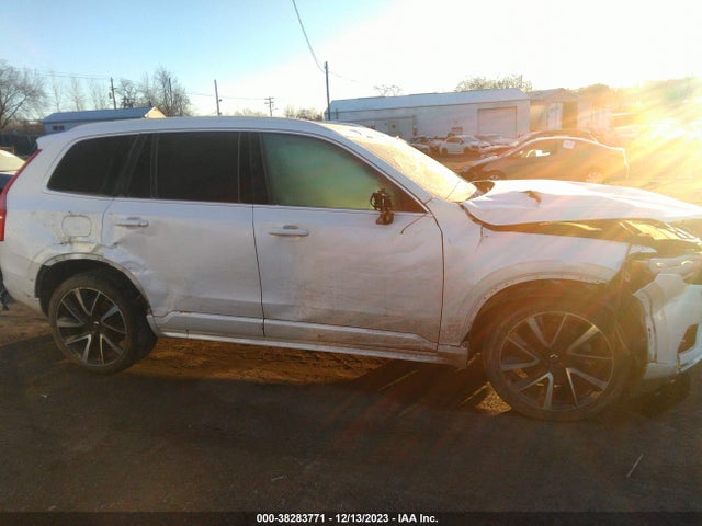 2021 VOLVO XC90 T6 MOMENTUM 6 PASSENGER VIN: YV4A221K3M1707097