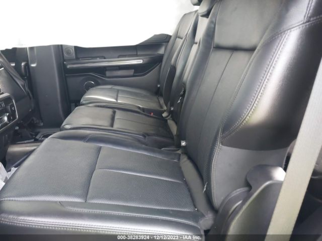 1FMJU1HT6JEA62516 Ford Expedition Xlt