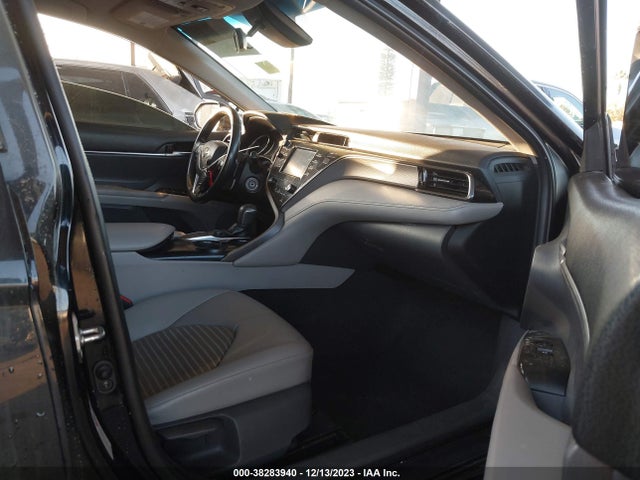 2019 TOYOTA CAMRY SE VIN: 4T1B11HK8KU760086