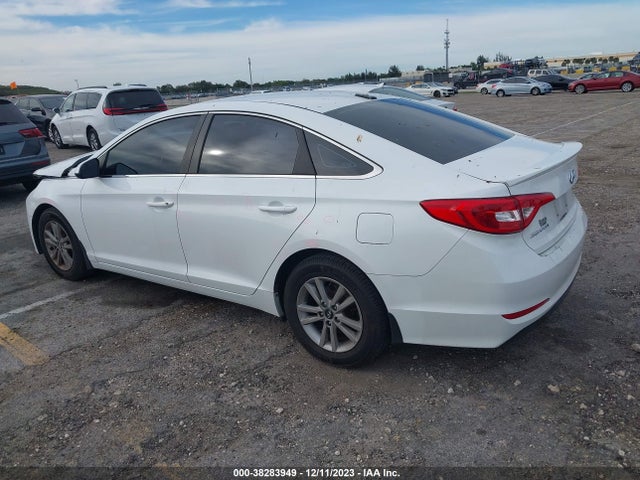 2015 HYUNDAI SONATA SE VIN: 5NPE24AF7FH165422