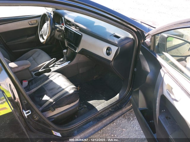 Toyota COROLLA LE 2018 5YFBURHE9JP807464 Image 5