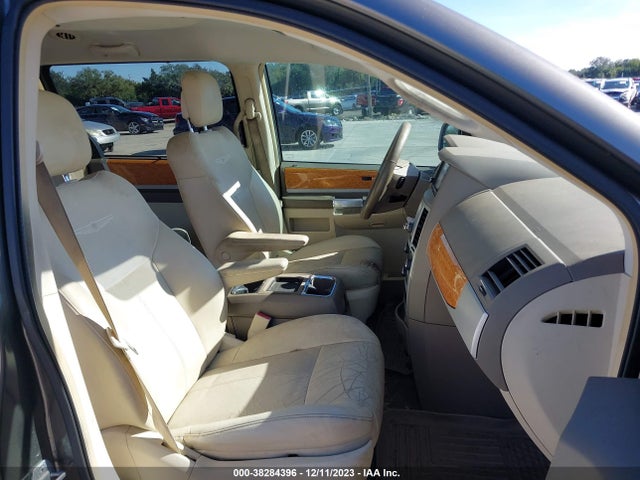 2010 CHRYSLER TOWN & COUNTRY NEW LIMITED VIN: 2A4RR7DX3AR442303