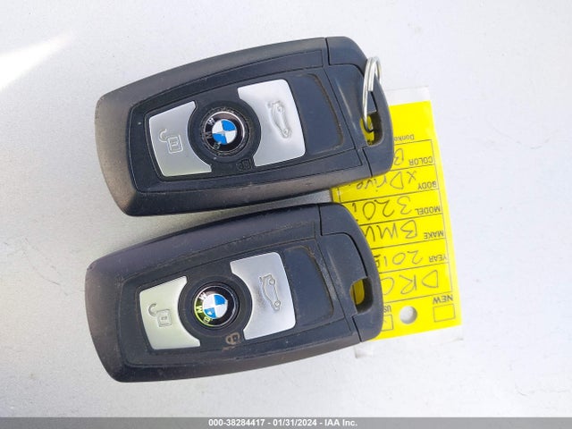 BMW 320i Xdrive 2015 WBA3C3G54FNS74575 Image 11