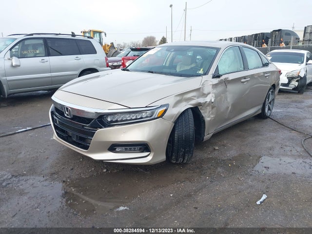 Honda Accord Touring 2018 1HGCV1F97JA122863 Image 2