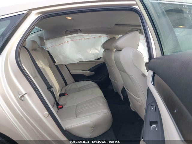 Honda Accord Touring 2018 1HGCV1F97JA122863 Image 8